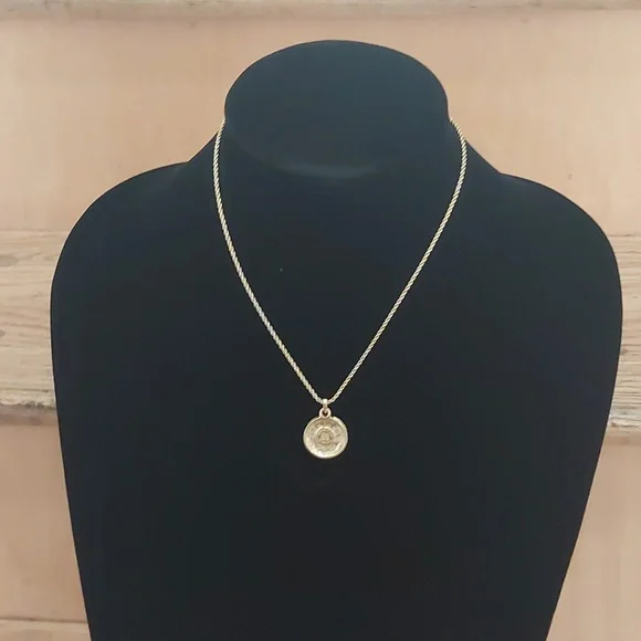 Givenchy Vintage Collection Gold Pendant Necklace Collector Edition - Picture 2 of 4